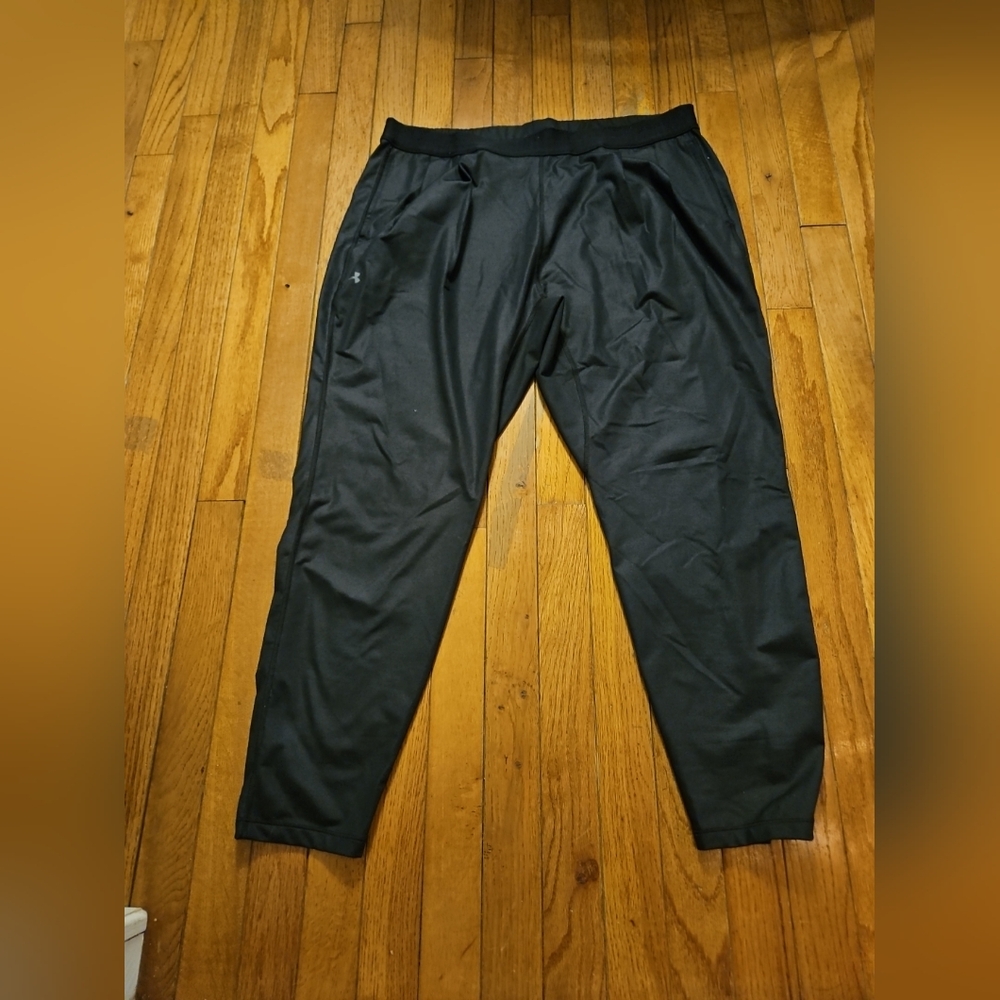 Under armour womens BLACK tapered jogger size large